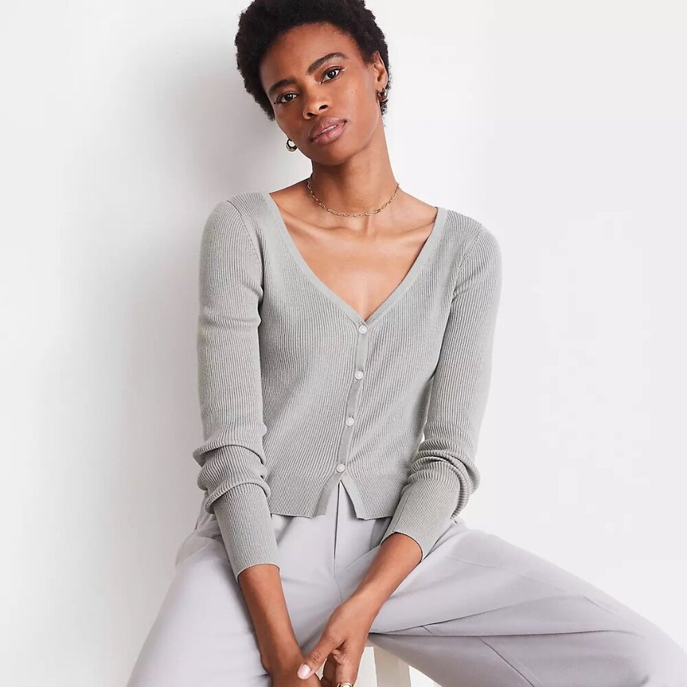LOFT Versa Ribbed V-Neck Cardigan Frosted Sage Green Size S - Picture 13 of 13